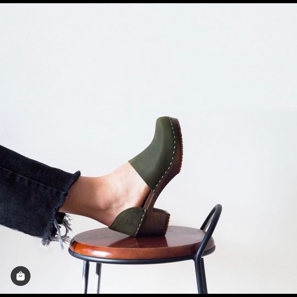 Sandgrens Brett Clogs - Dexter Tan - image 4